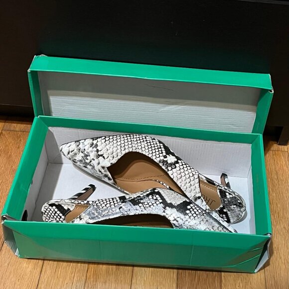 J. Renee Belamie Snake Skin Patent Leather High Heel Pumps Size 9M - Picture 2 of 6